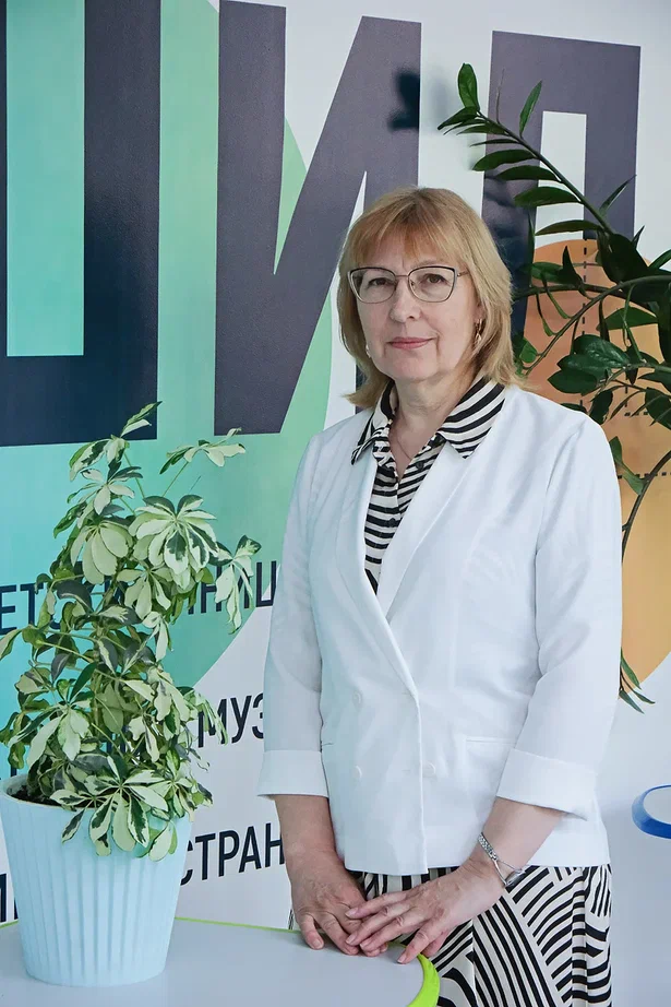 Малашонкова Елена Декабриновна.